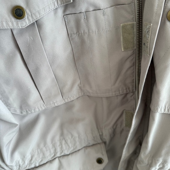 KREI MEN'S 100% POLYESTER PERFORMANCE JACKET-EUC SIZE LARGE - Picture 7 of 10